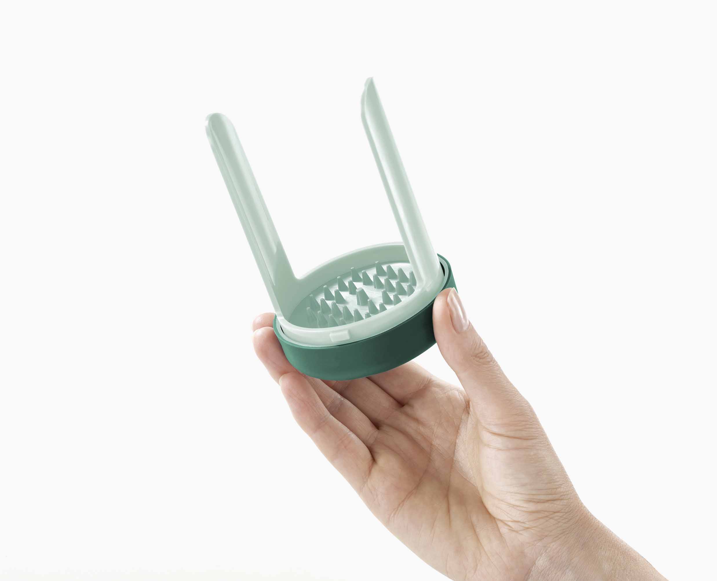 Spiro™ Green Hand-held Spiralizer - Editions - Image 4